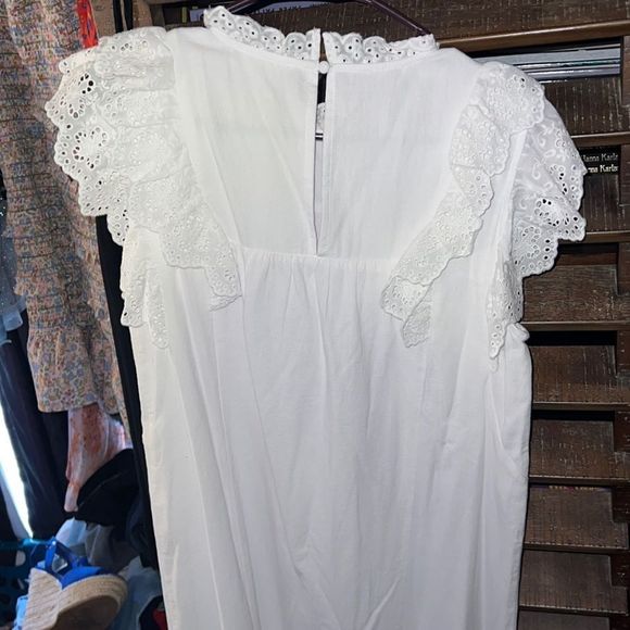 🆕NWT✨SUGAR LIPS✨EYELET DETAILED SLEEVELESS MINI DRESS - Picture 13 of 15